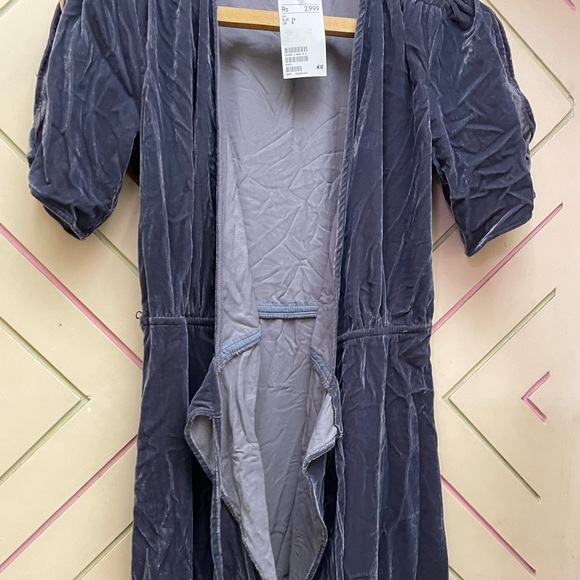 H&M wrap around Dress - Picture 2 of 4